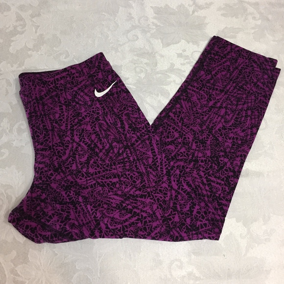 Nike Pants - Nike Purple Capri Leggings (size M)